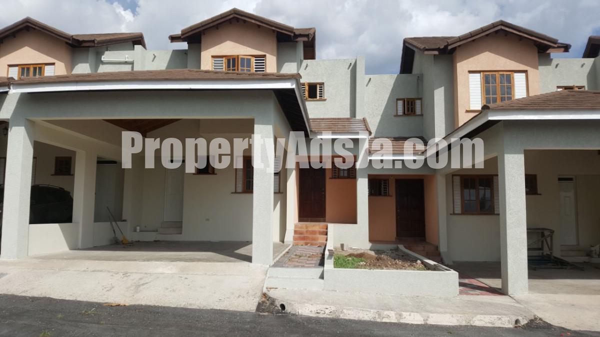 Townhouse For Sale in Kingston / St. Andrew Jamaica
