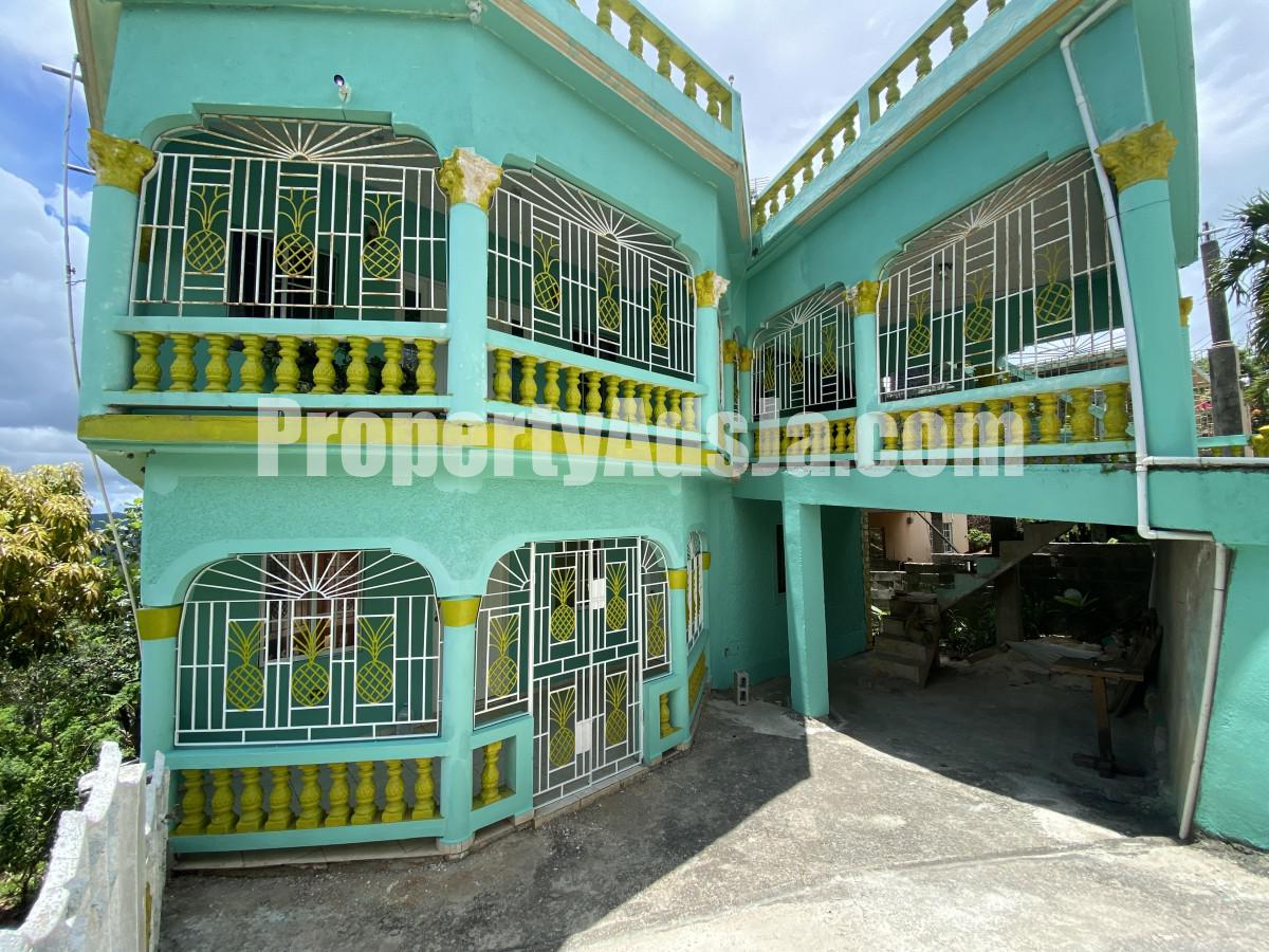 House For Sale in Melrose Mews Mandeville, Manchester Jamaica