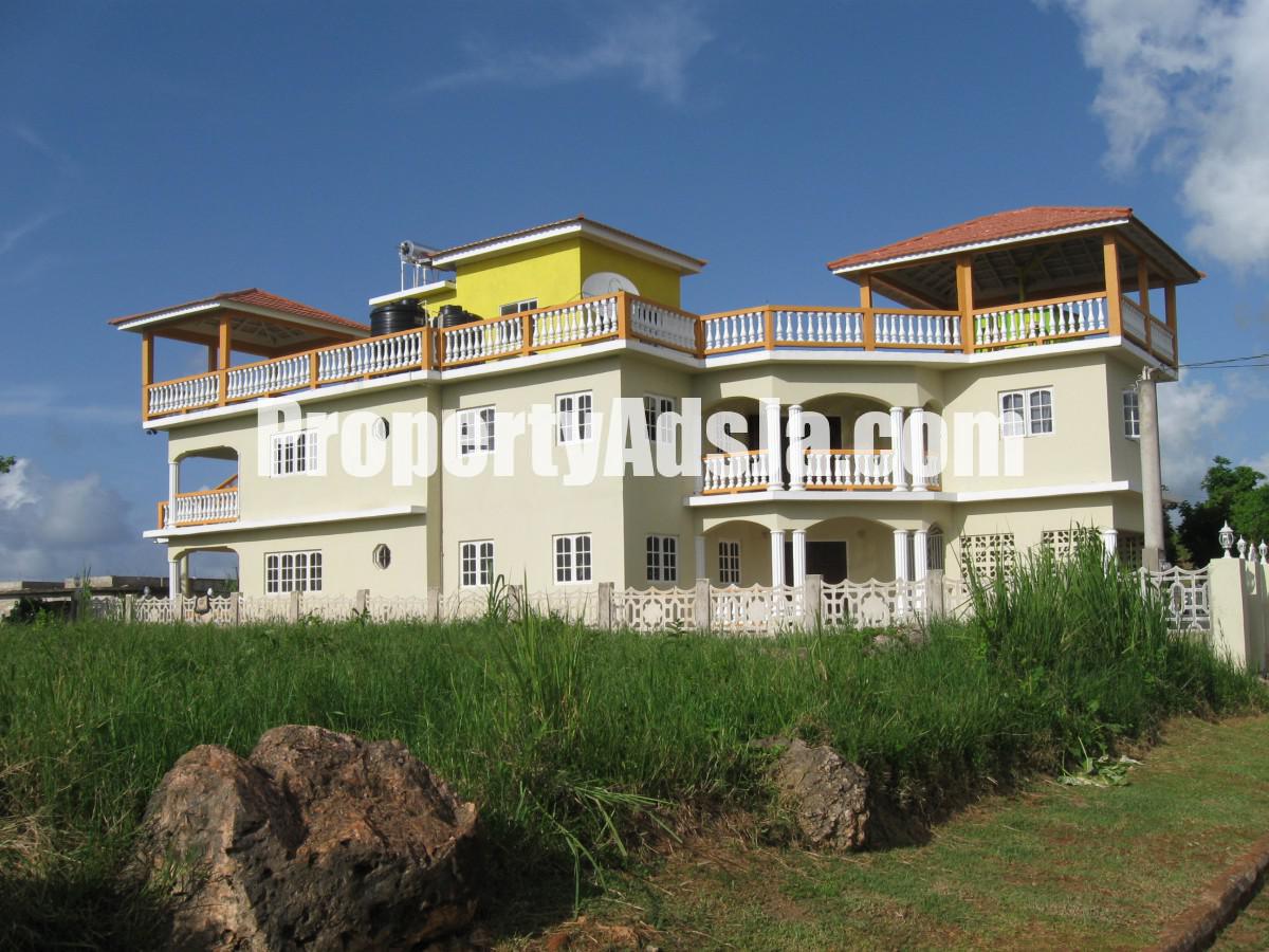 House For Sale in Retreat Three Hills, St. Mary Jamaica