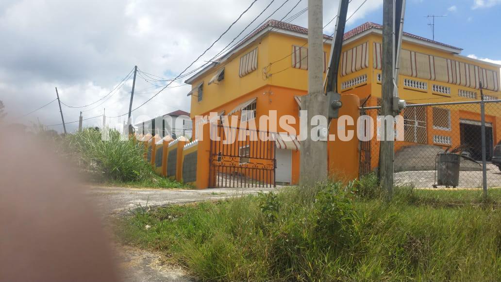 House For Sale in Christiana, Manchester Jamaica