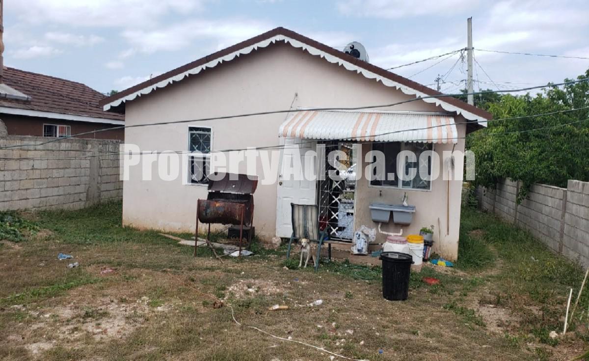 House For Sale in OLD HARBOUR, St. Catherine Jamaica