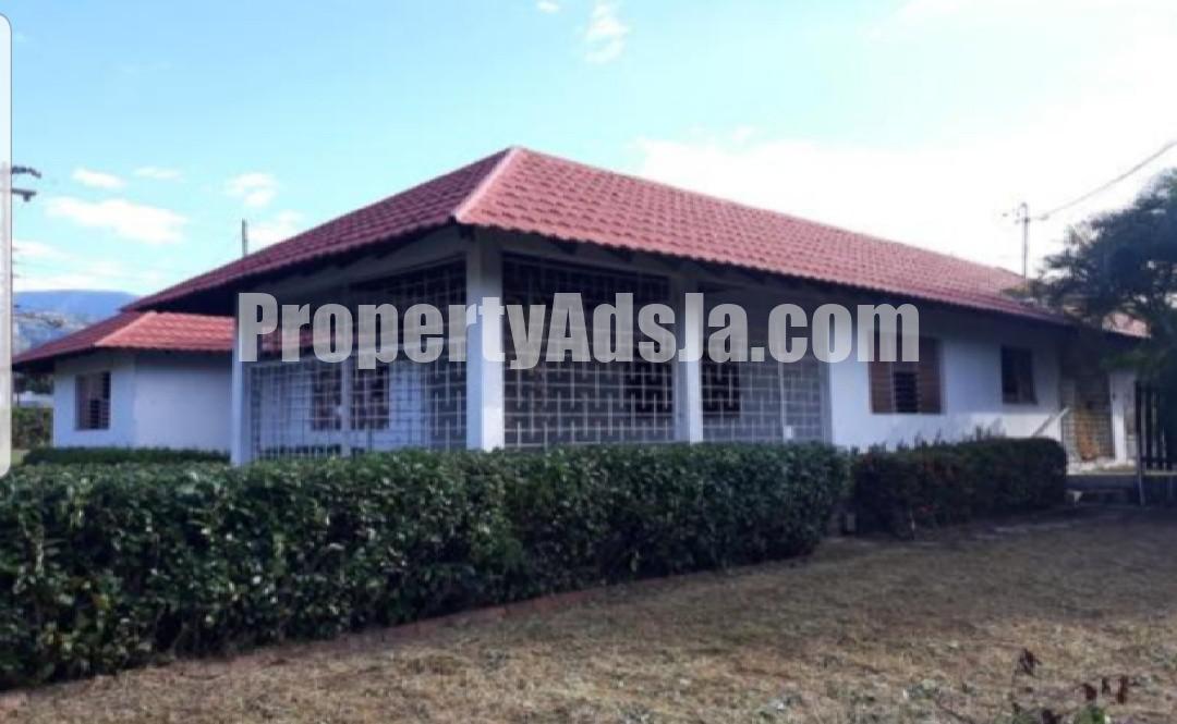 House For Sale in Charlton, Kingston / St. Andrew Jamaica
