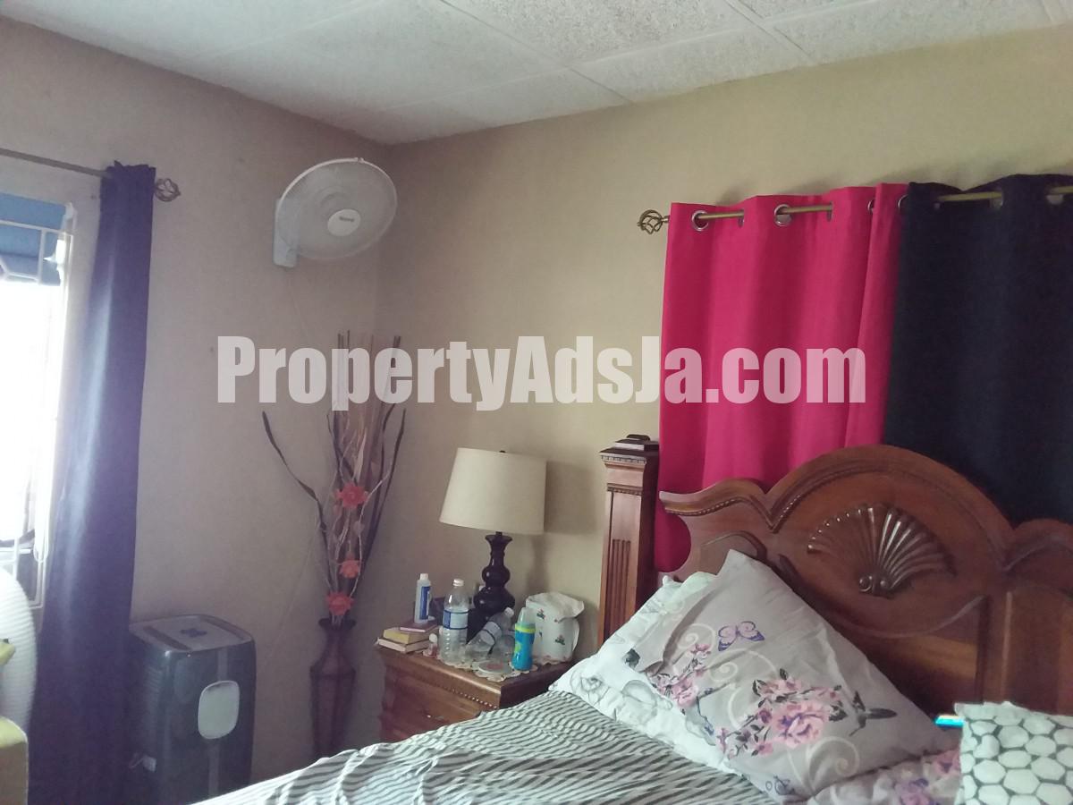 House For Sale in Inglewood, Clarendon Jamaica