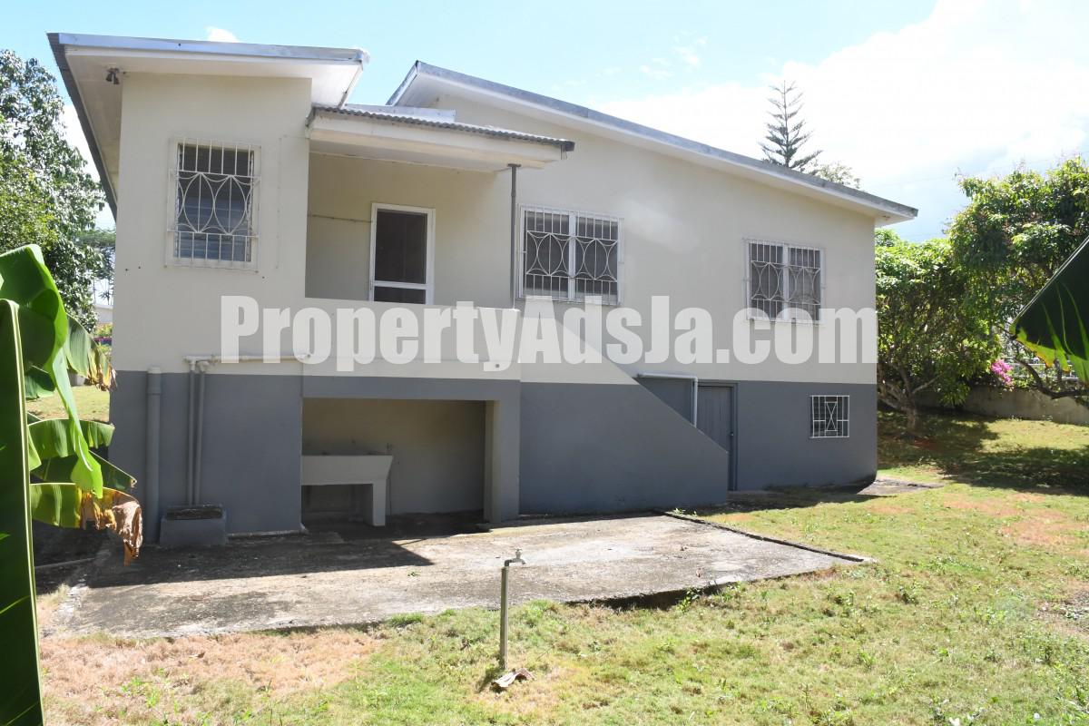 House For Sale in Santa Cruz,