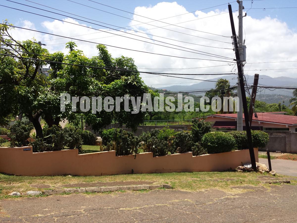 House For Sale in Forest Hills, Kingston / St. Andrew Jamaica