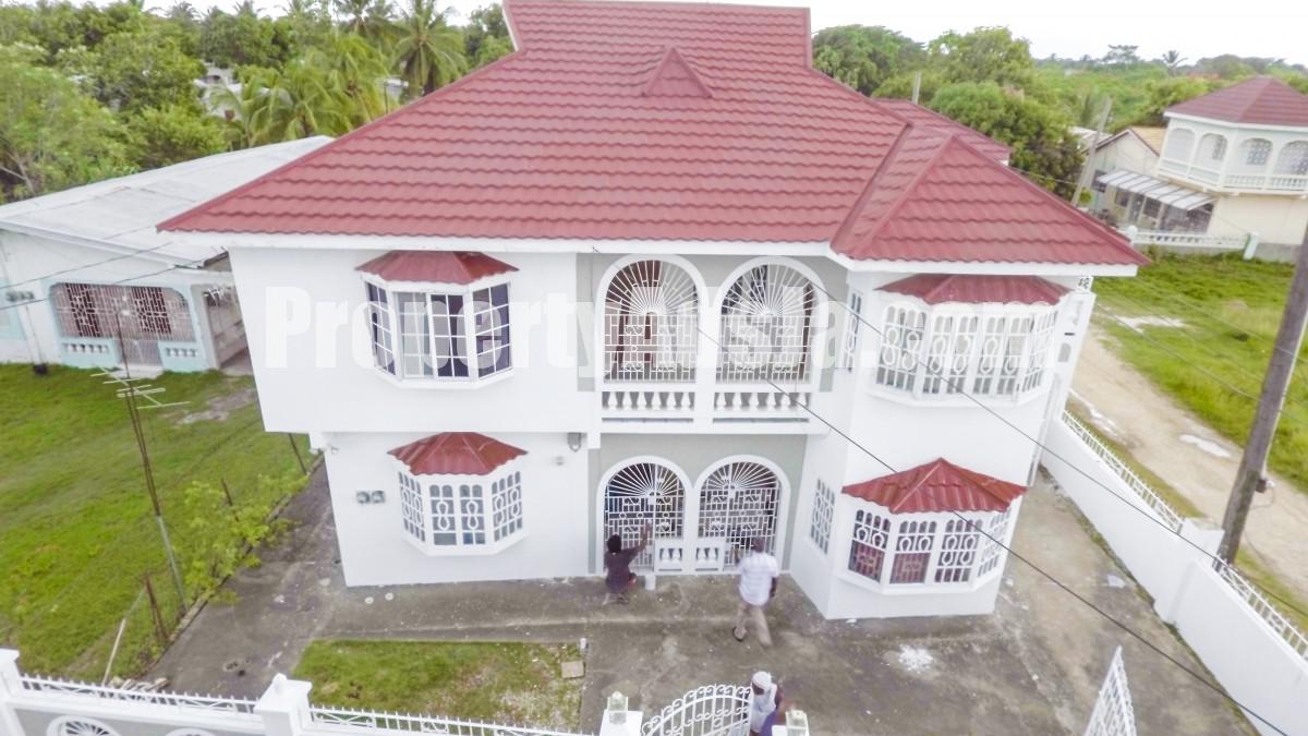 House For Sale in DENBIGH MAY PEN, Clarendon Jamaica