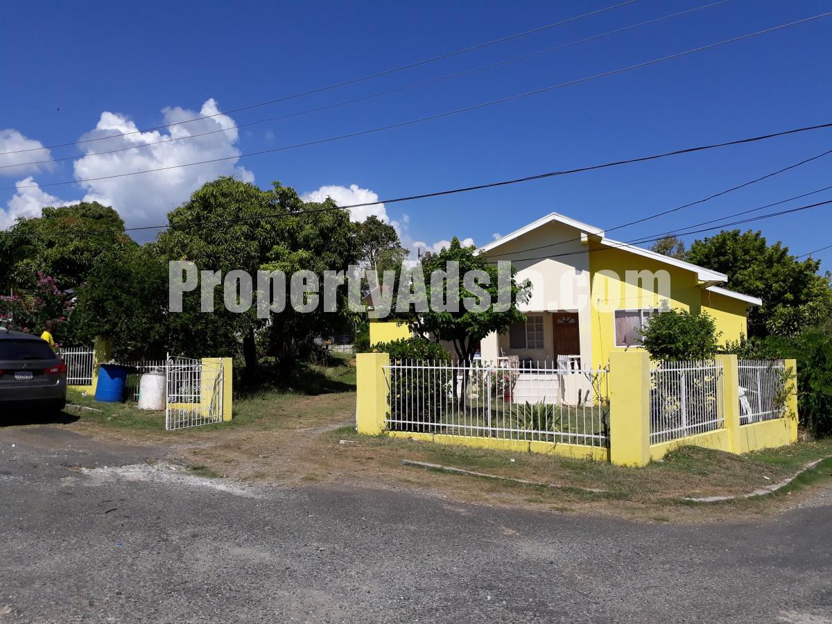 House For Sale in Morant BayLysons St Thomas, St. Thomas Jamaica