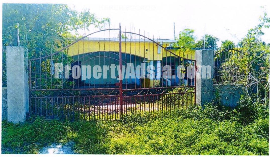 House For Sale in Petersfield, Westmoreland Jamaica