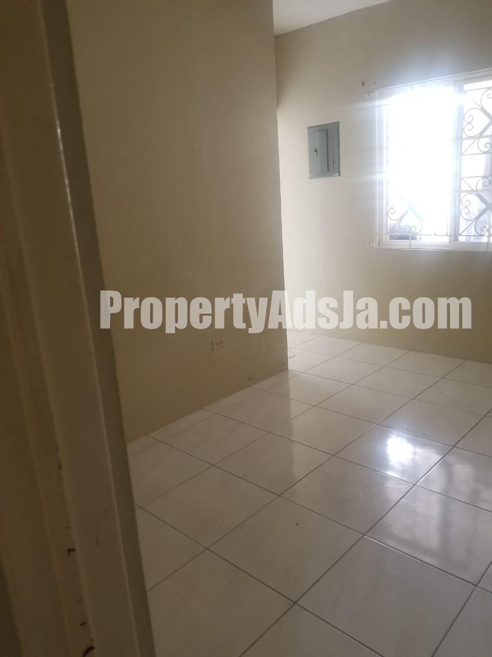 House For Rent in Molynes, Kingston / St. Andrew Jamaica