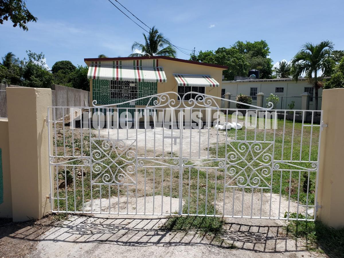House For Rent in Mineral Heights May Pen, Clarendon Jamaica