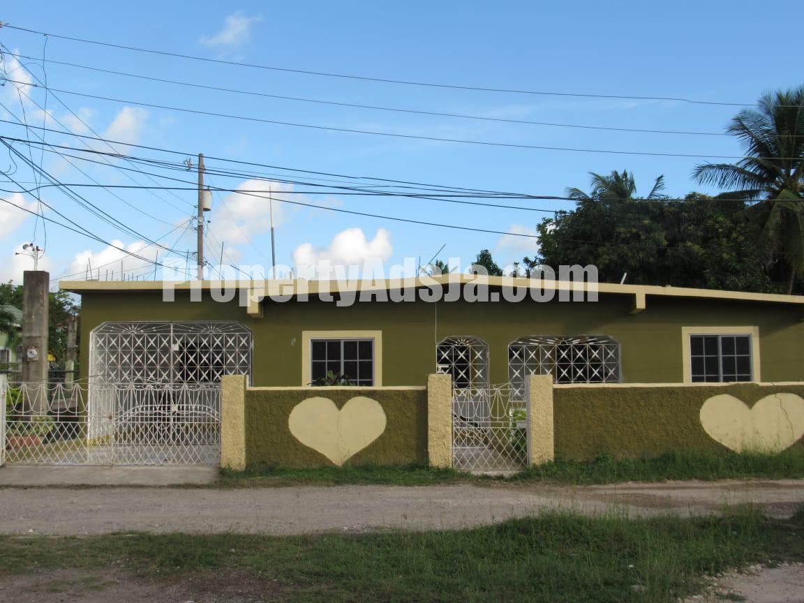 House For Sale in New Town, Clarendon Jamaica