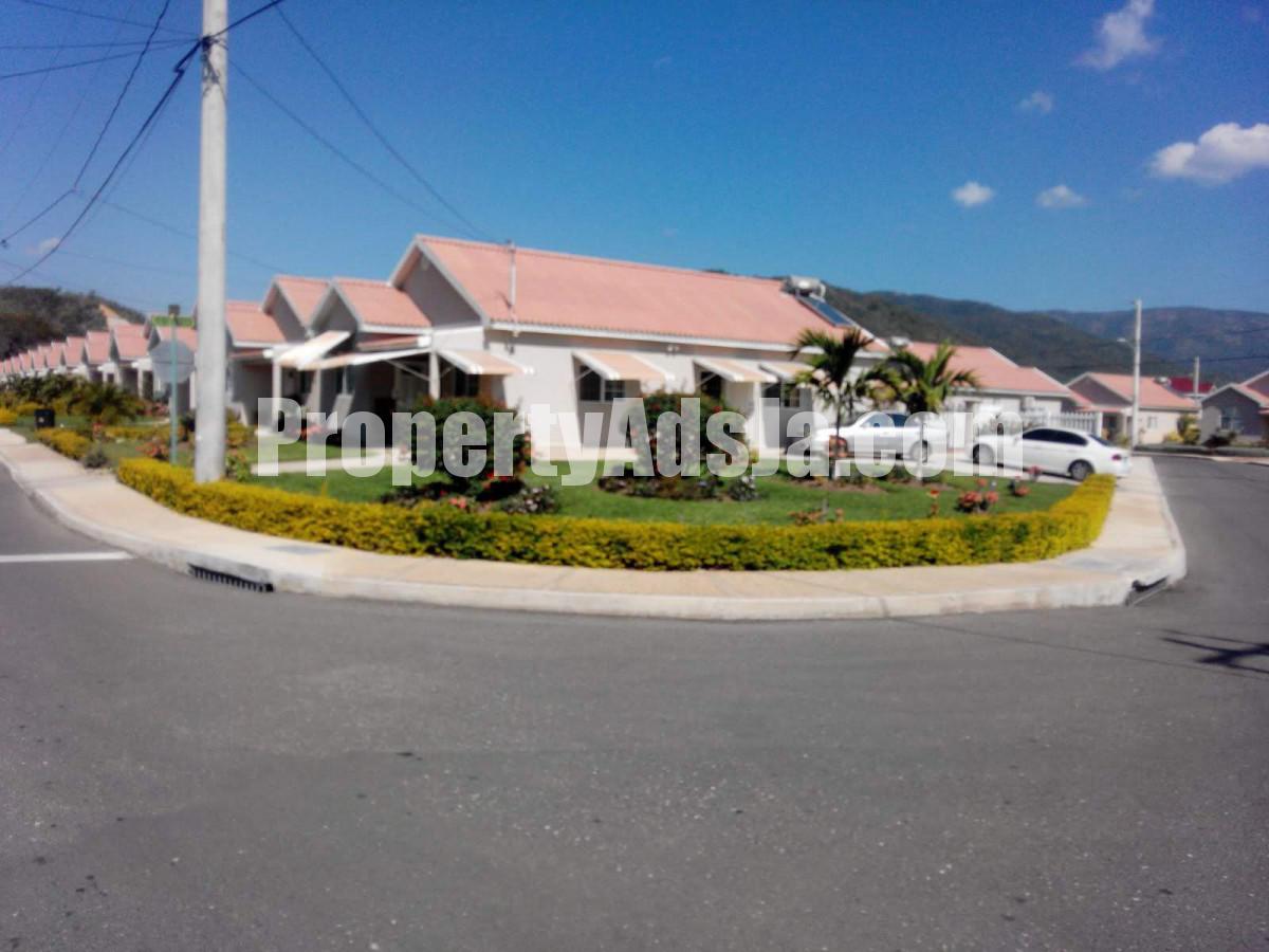 House For Rent in Caymanas Estates, Kingston / St. Andrew Jamaica