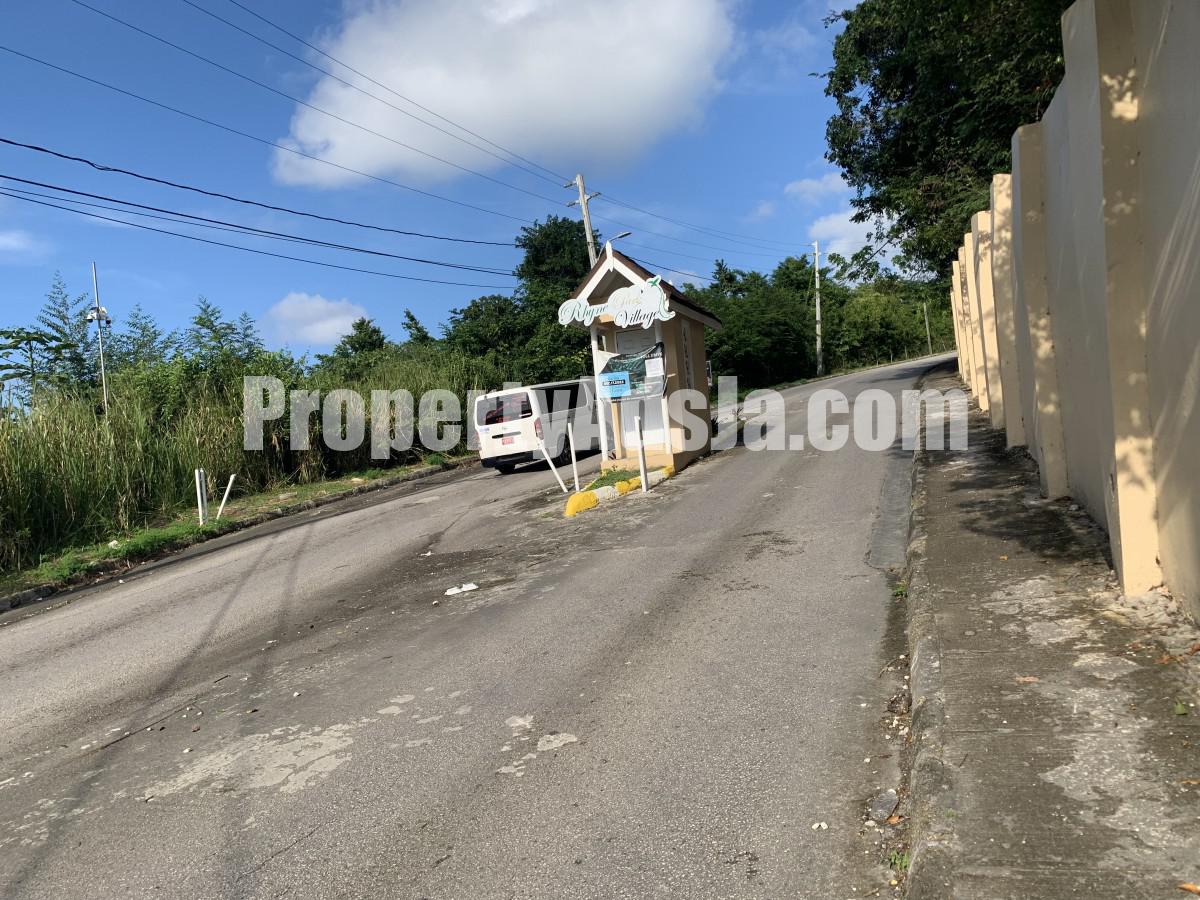 House For Sale in Rhyne Park Village, St. James Jamaica