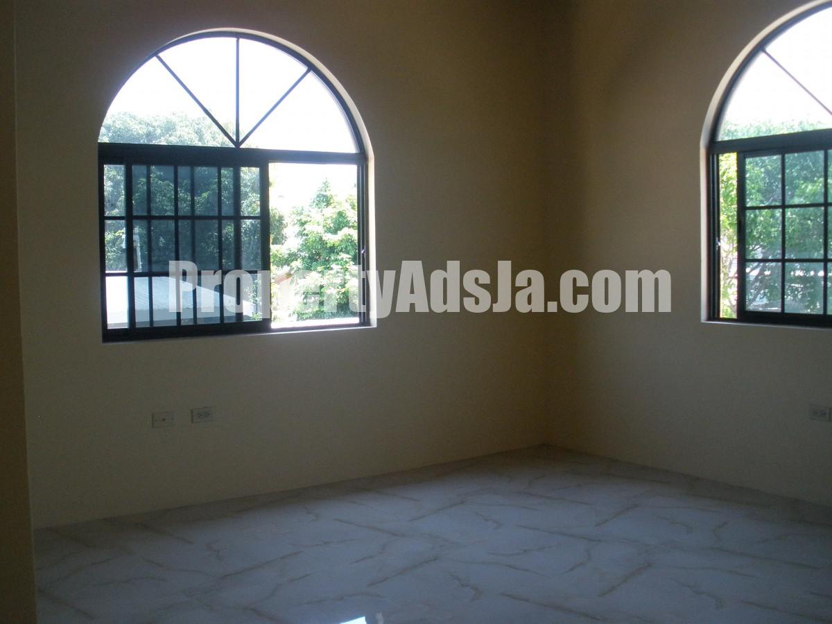 Apartment For Rent in Three Oaks Gardens, Kingston / St. Andrew Jamaica