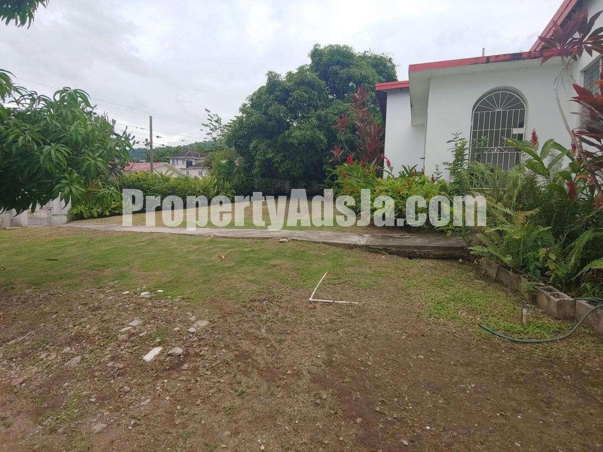 House For Sale in Cherry Gardens, Kingston / St. Andrew Jamaica