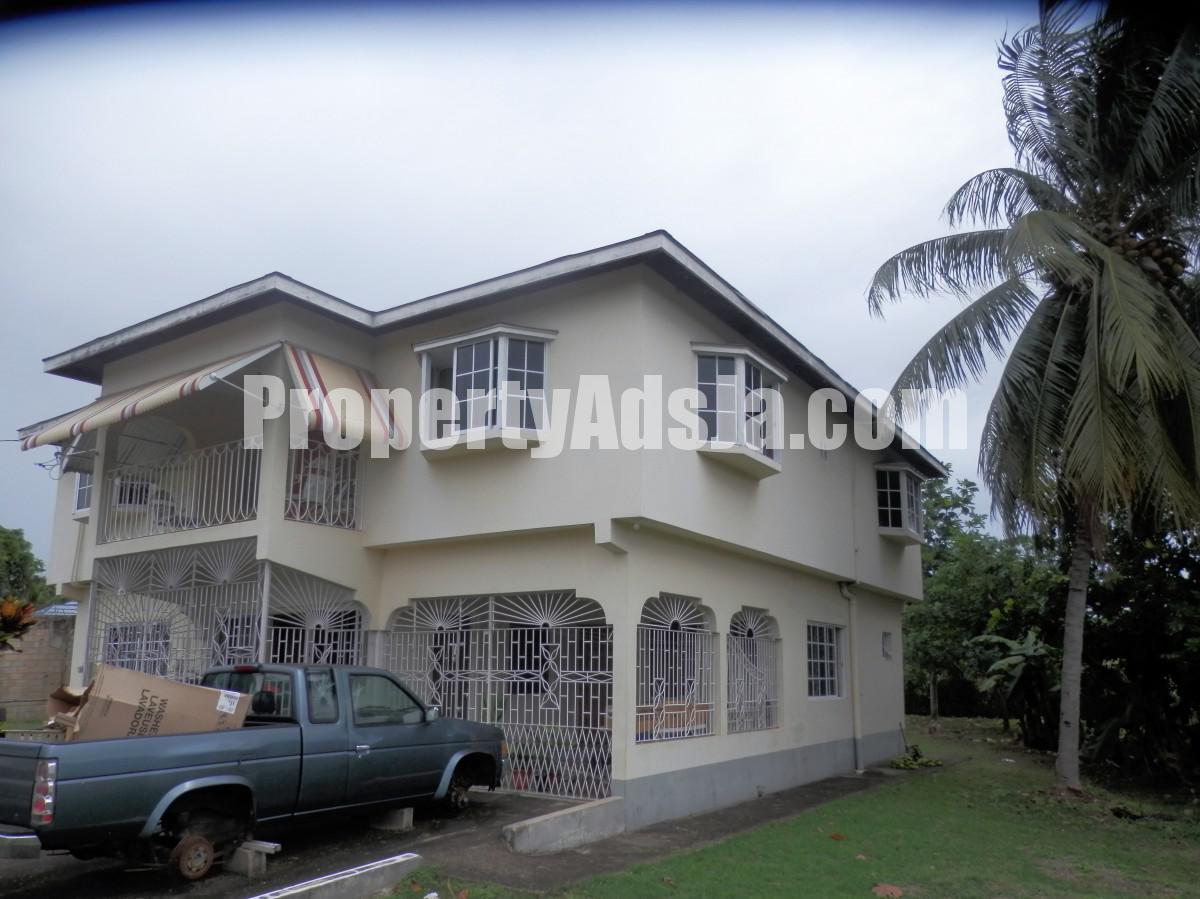 House For Sale in May Pen, Clarendon Jamaica