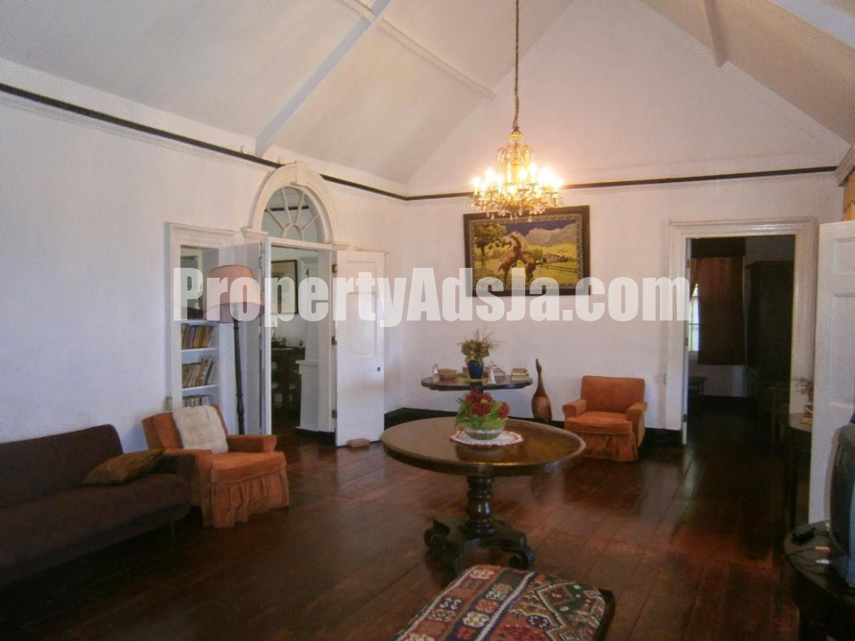 House For Sale in Duncans, Trelawny Jamaica