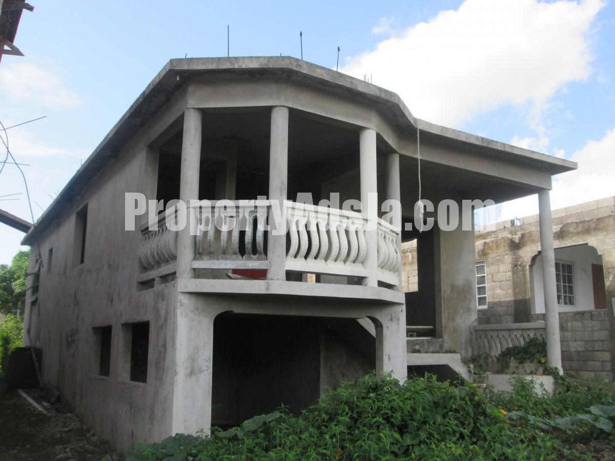 House For Sale in Freetown, Clarendon Jamaica