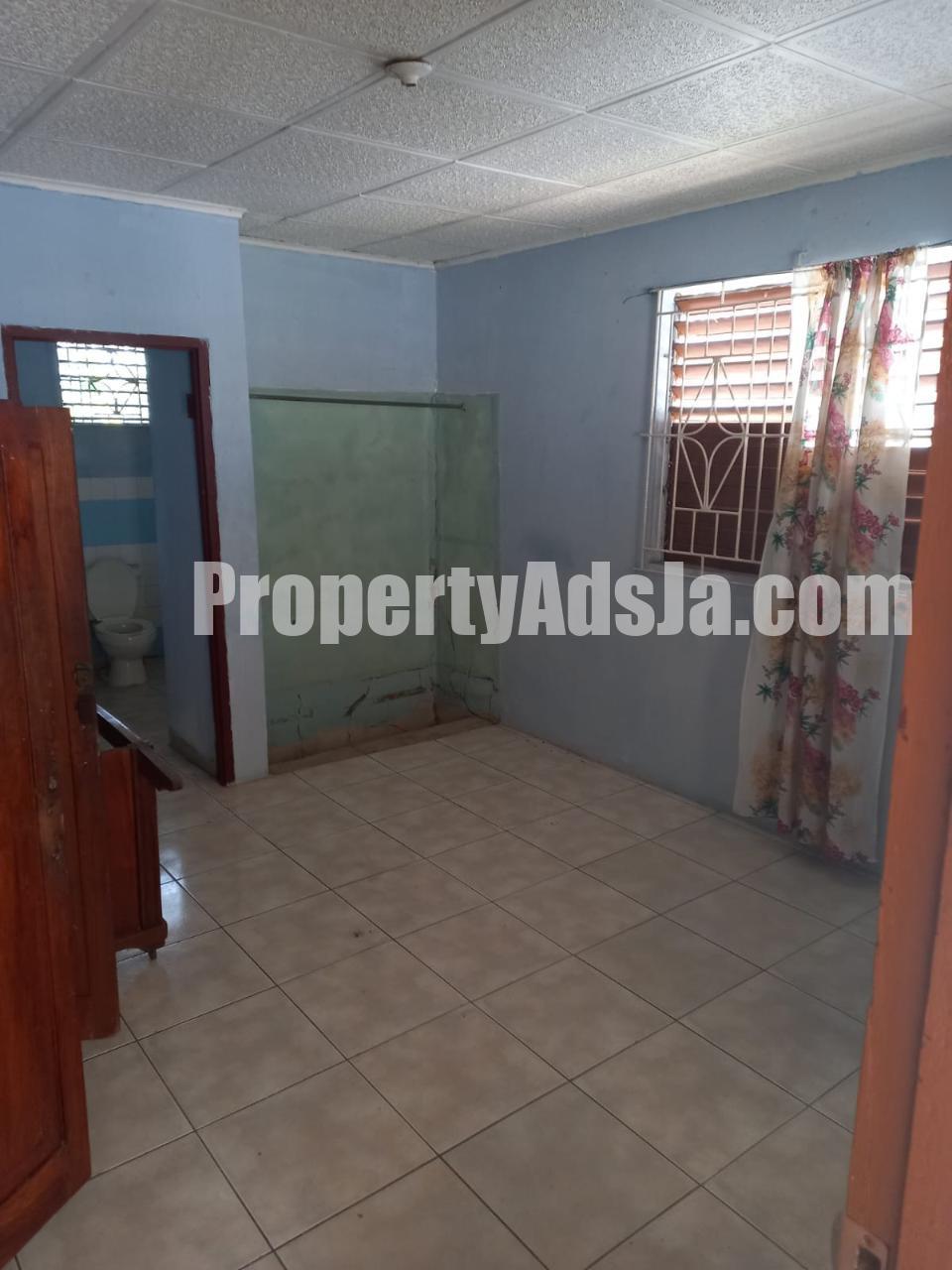 House For Sale in Linstead, St. Catherine Jamaica