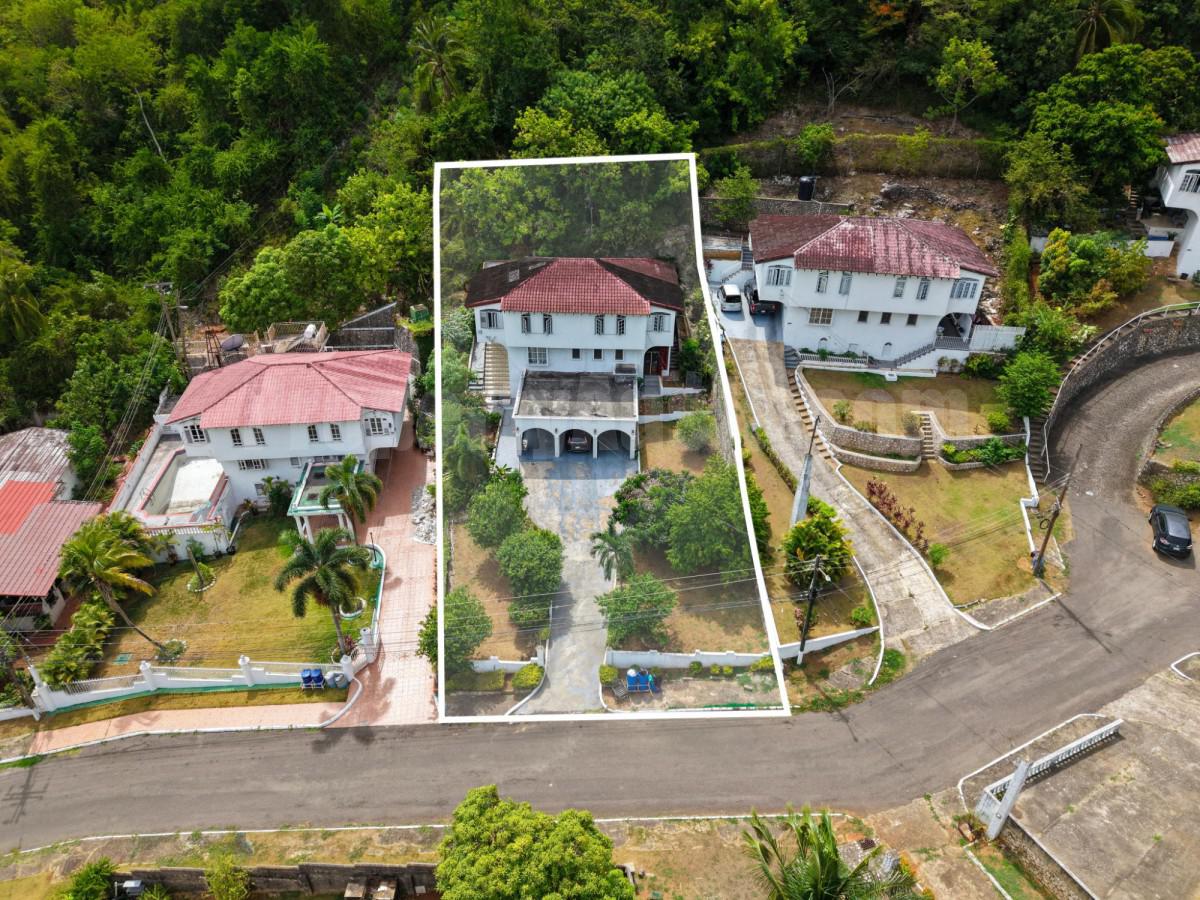 House For Sale in SMOKEY VALE KINGSTON 19, Kingston / St. Andrew Jamaica