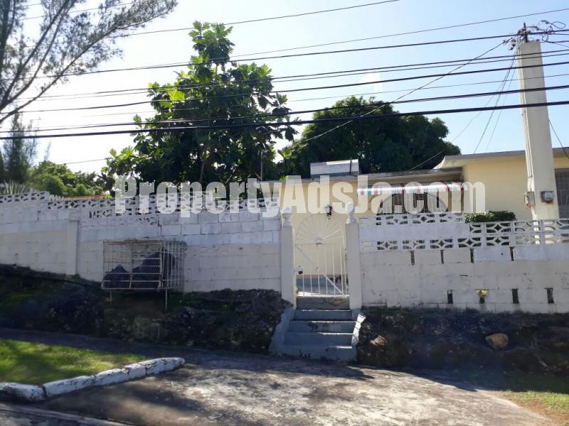 House For Sale in PARADISE ACRES, St. James Jamaica