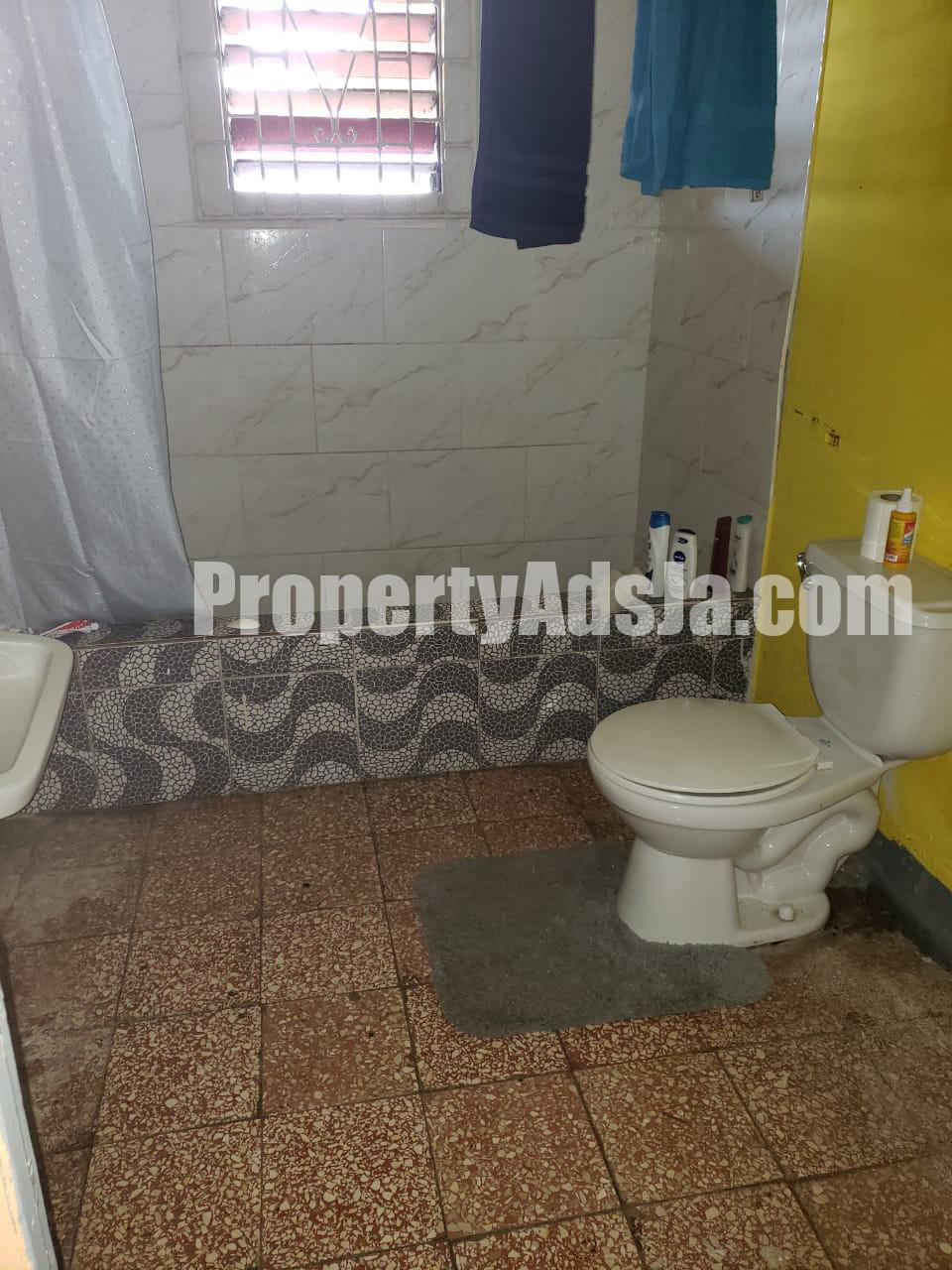 House For Sale in Four Paths, Clarendon Jamaica