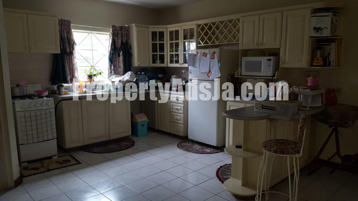 Townhouse For Sale in Greenvale, Manchester Jamaica