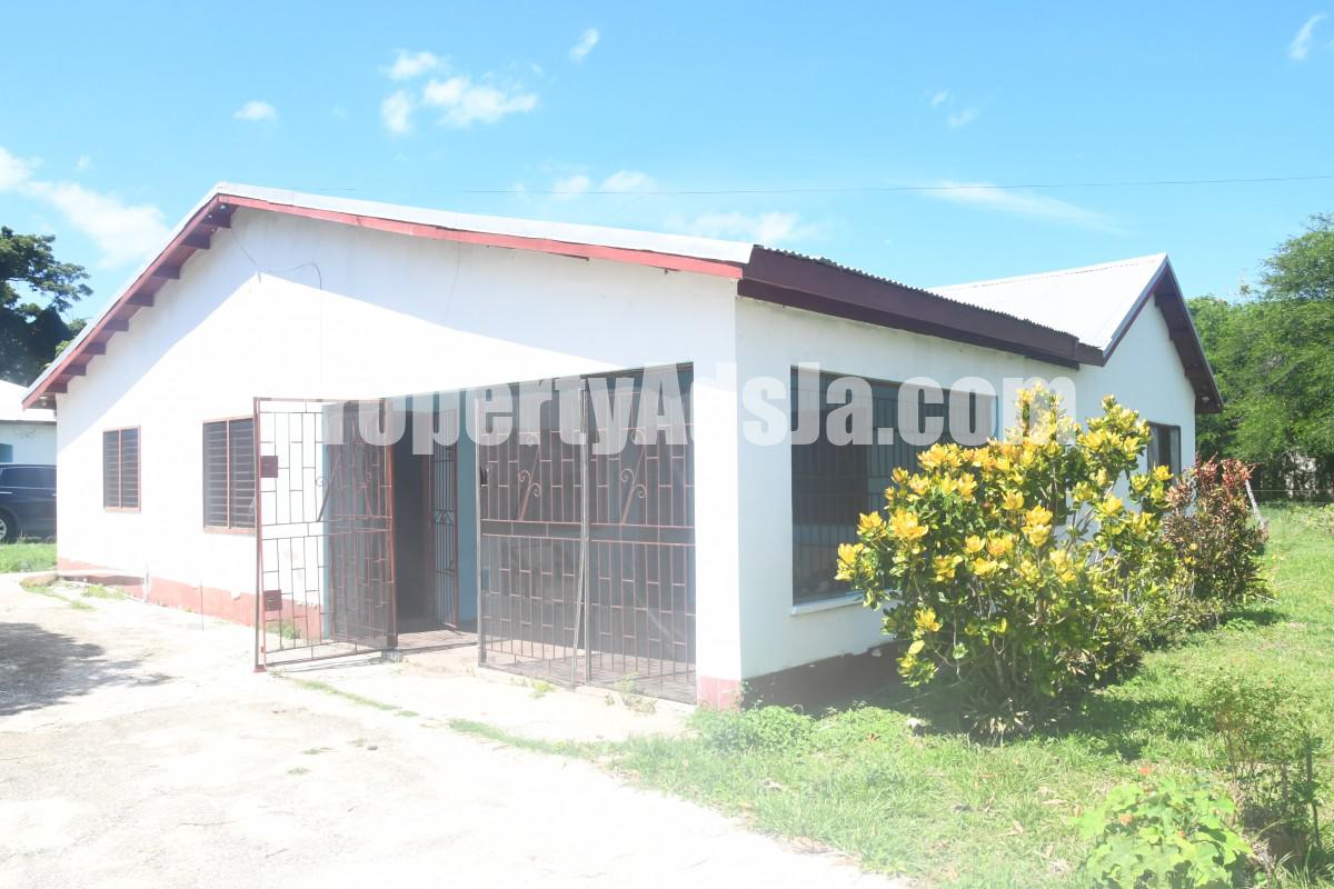 Commercial/farm land For Rent in Black River, St. Elizabeth Jamaica