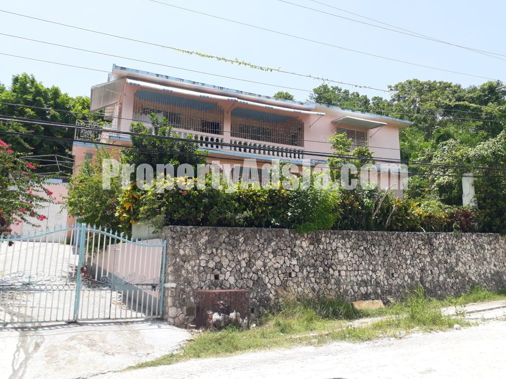 House For Sale in PORTO BELLO, St. James Jamaica