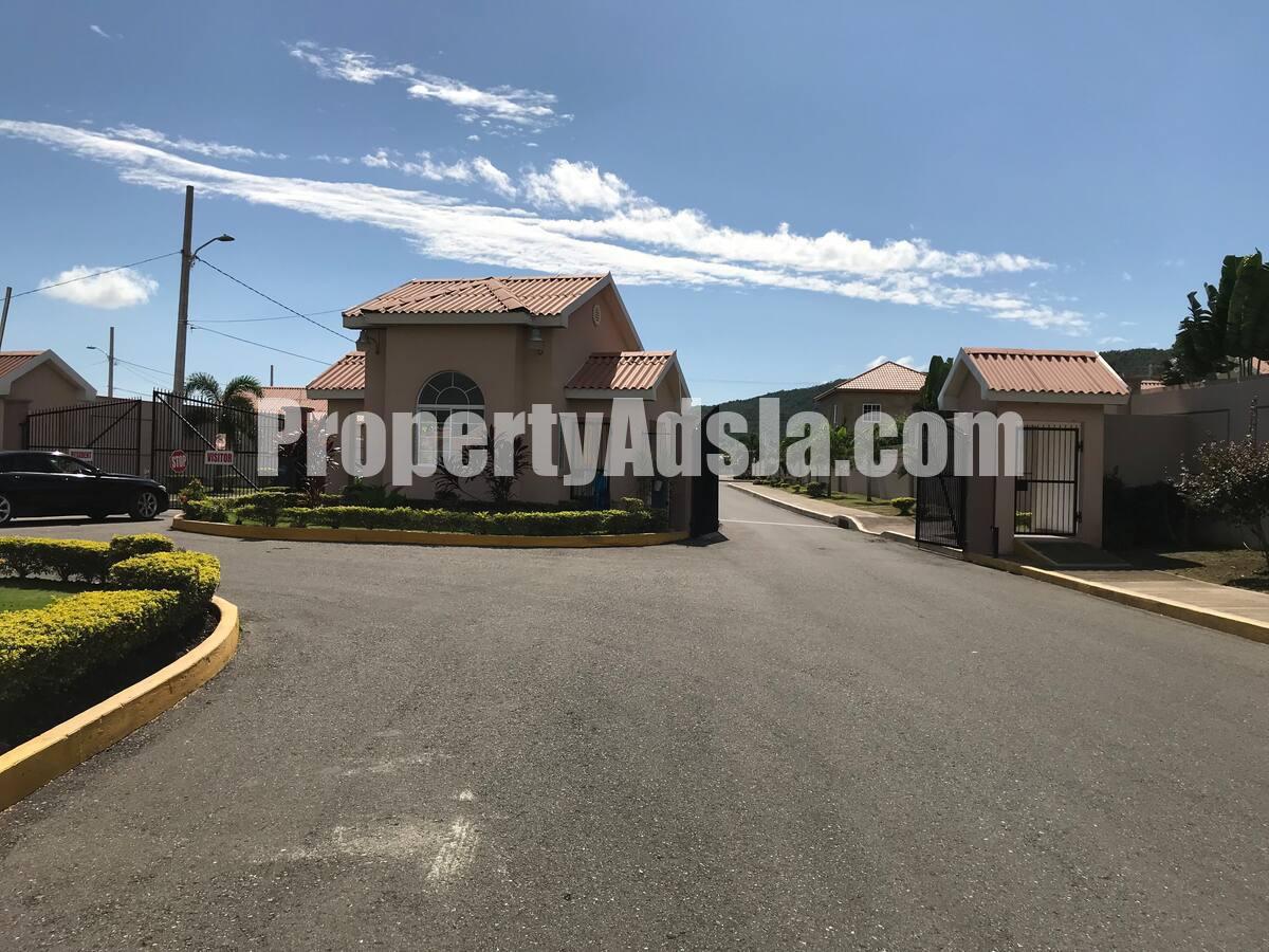 House For Rent in Caymanas Estate, Kingston / St. Andrew Jamaica