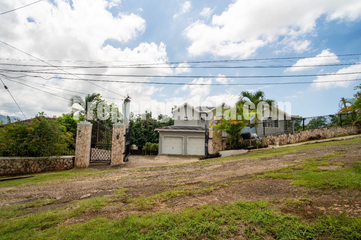 House For Sale in Smokey Vale, Kingston / St. Andrew Jamaica