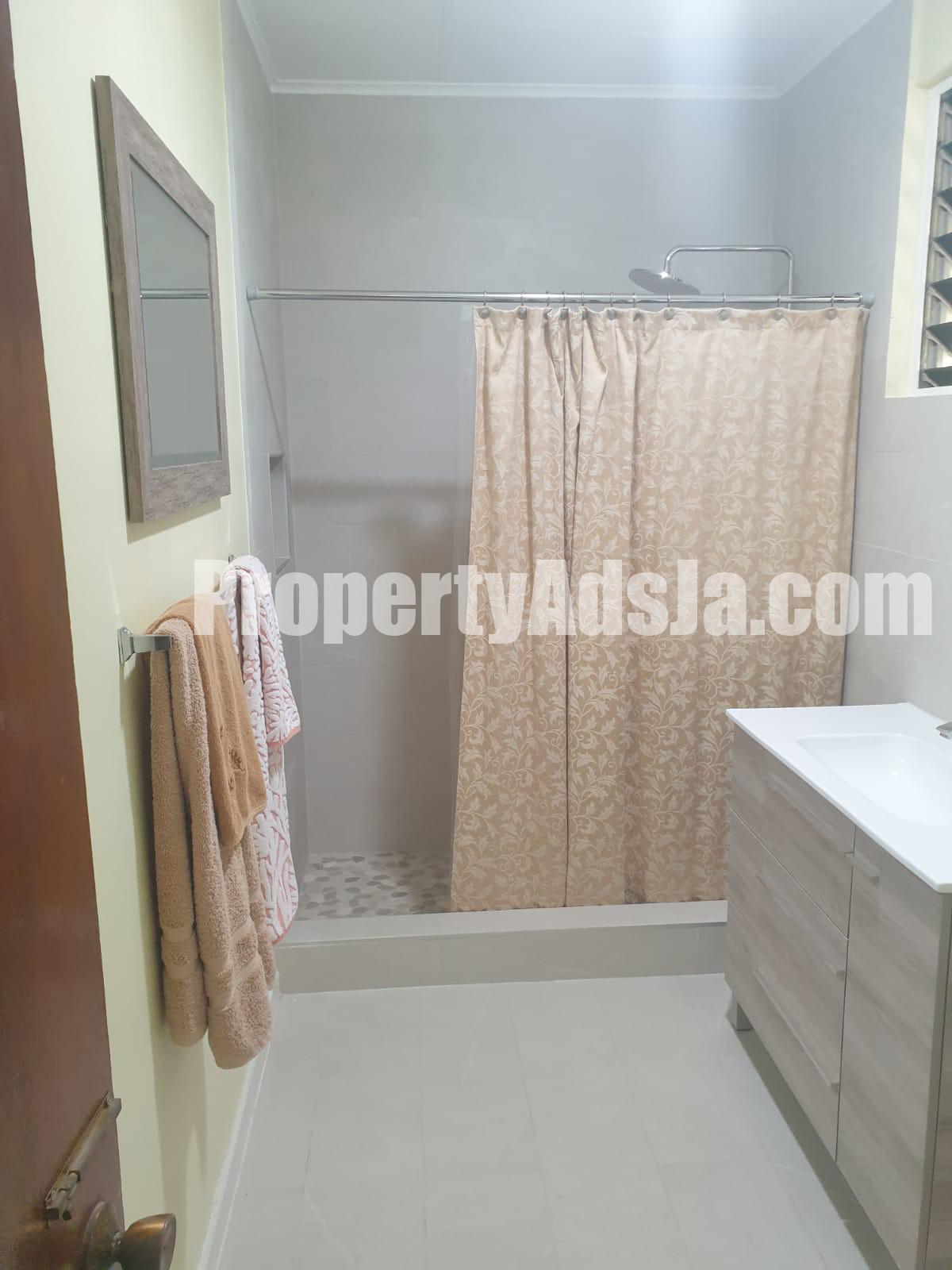 House For Rent in EAST KINGS house, Kingston / St. Andrew Jamaica