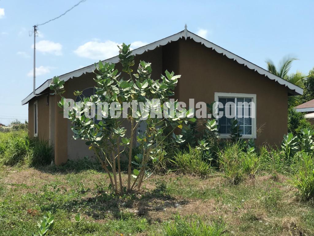 House For Sale in NEW HARBOUR VILLAGE 2, St. Catherine Jamaica