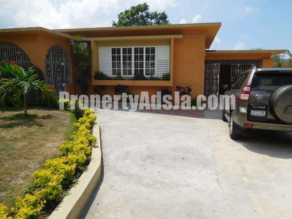House For Rent in Hope Pastures, Kingston / St. Andrew Jamaica