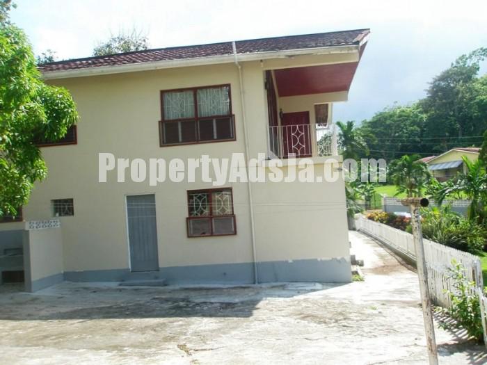 House For Rent in Grove Heights, Manchester Jamaica