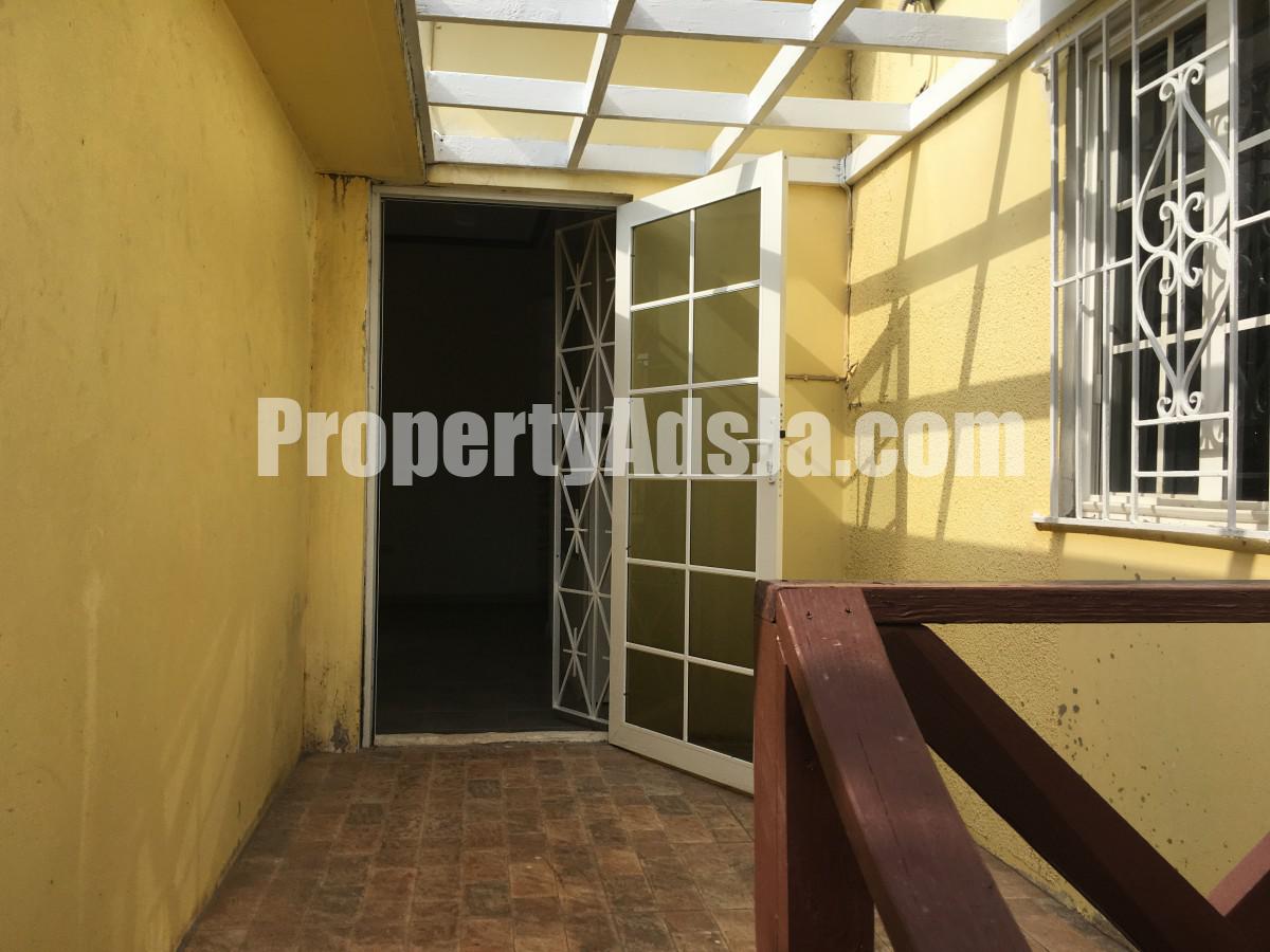 Apartment For Rent in Queensbury, Kingston / St. Andrew Jamaica