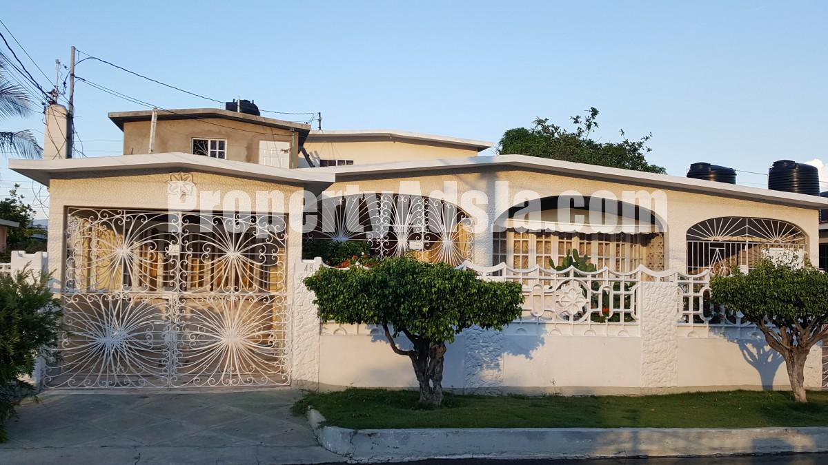 House For Sale in Edgewater, St. Catherine Jamaica