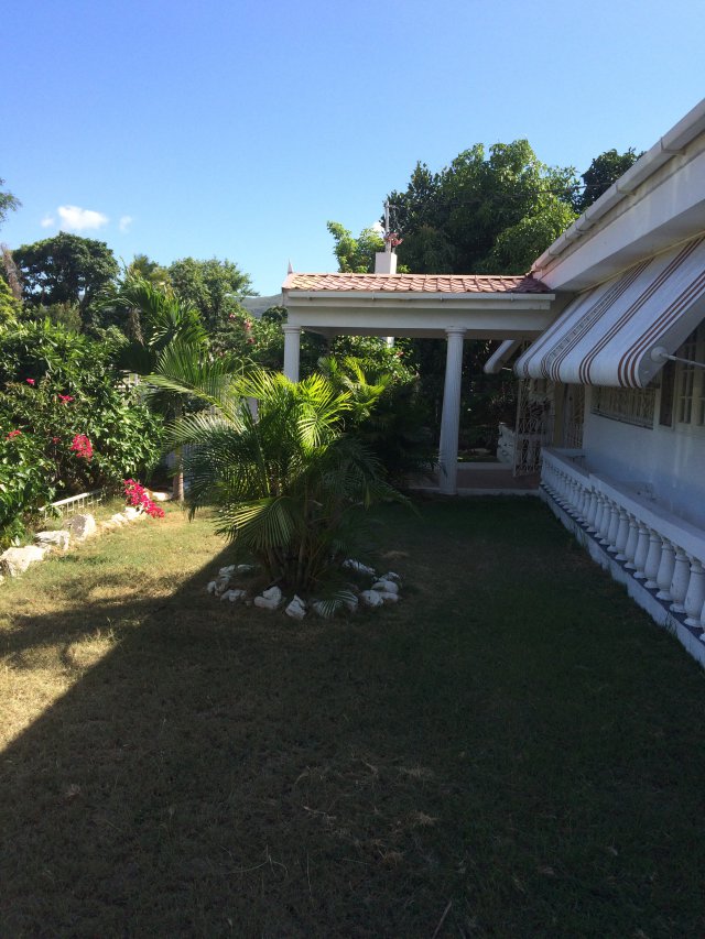House For Sale in MONA KGN 6, Kingston / St. Andrew Jamaica