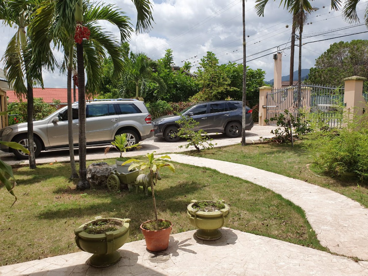 House For Rent in cherry gardens, Kingston / St. Andrew Jamaica