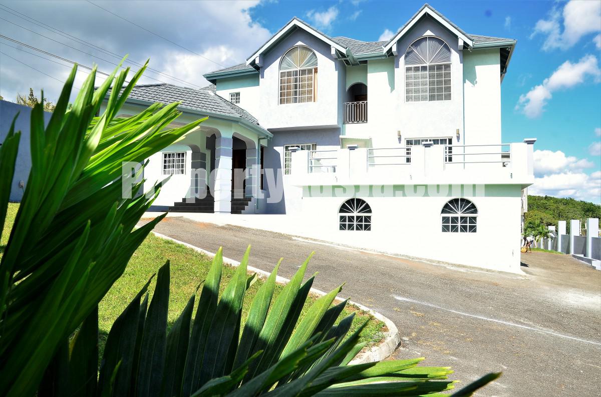 House For Sale in Mandeville, Manchester Jamaica
