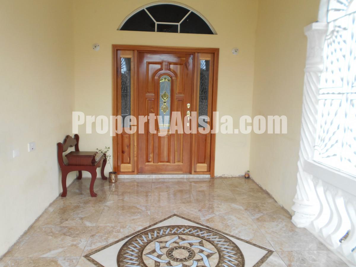 House For Sale in Four Paths, Clarendon Jamaica