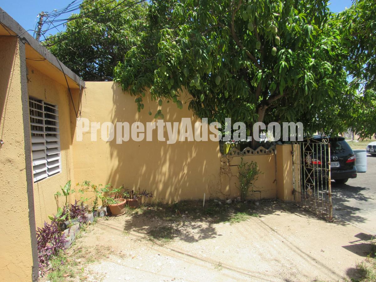 House For Sale in Westmeade, St. Catherine Jamaica