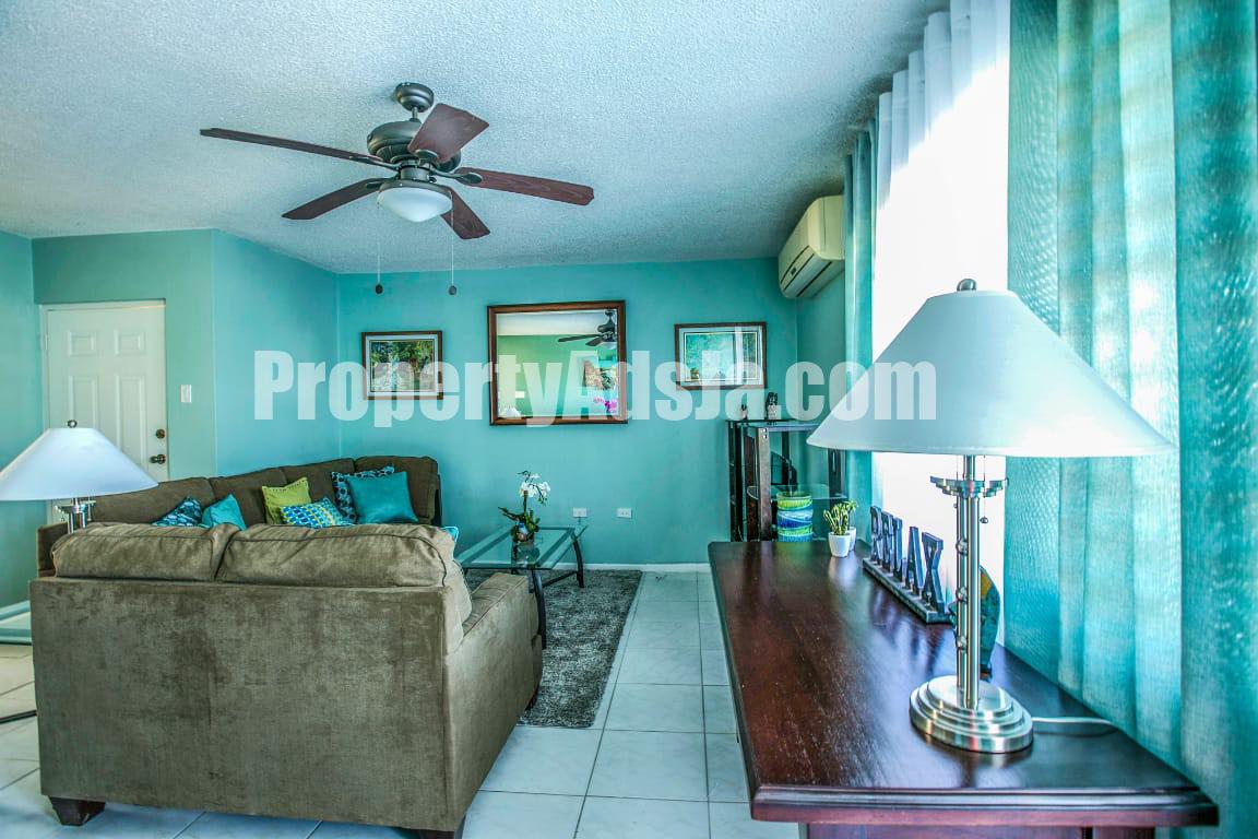 Apartment For Rent in Kingston 6, Kingston / St. Andrew Jamaica