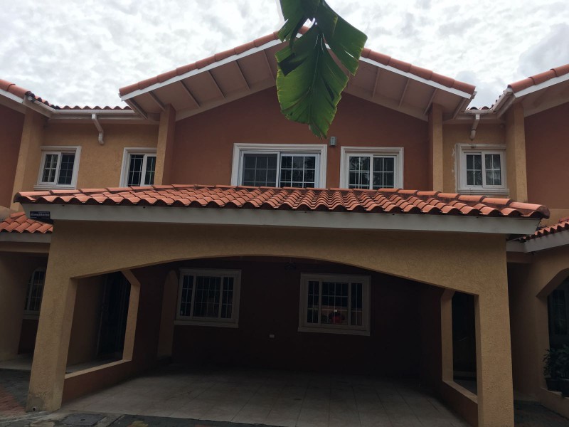 Townhouse For Sale in Norbrook Near Manor Park, Kingston / St. Andrew Jamaica