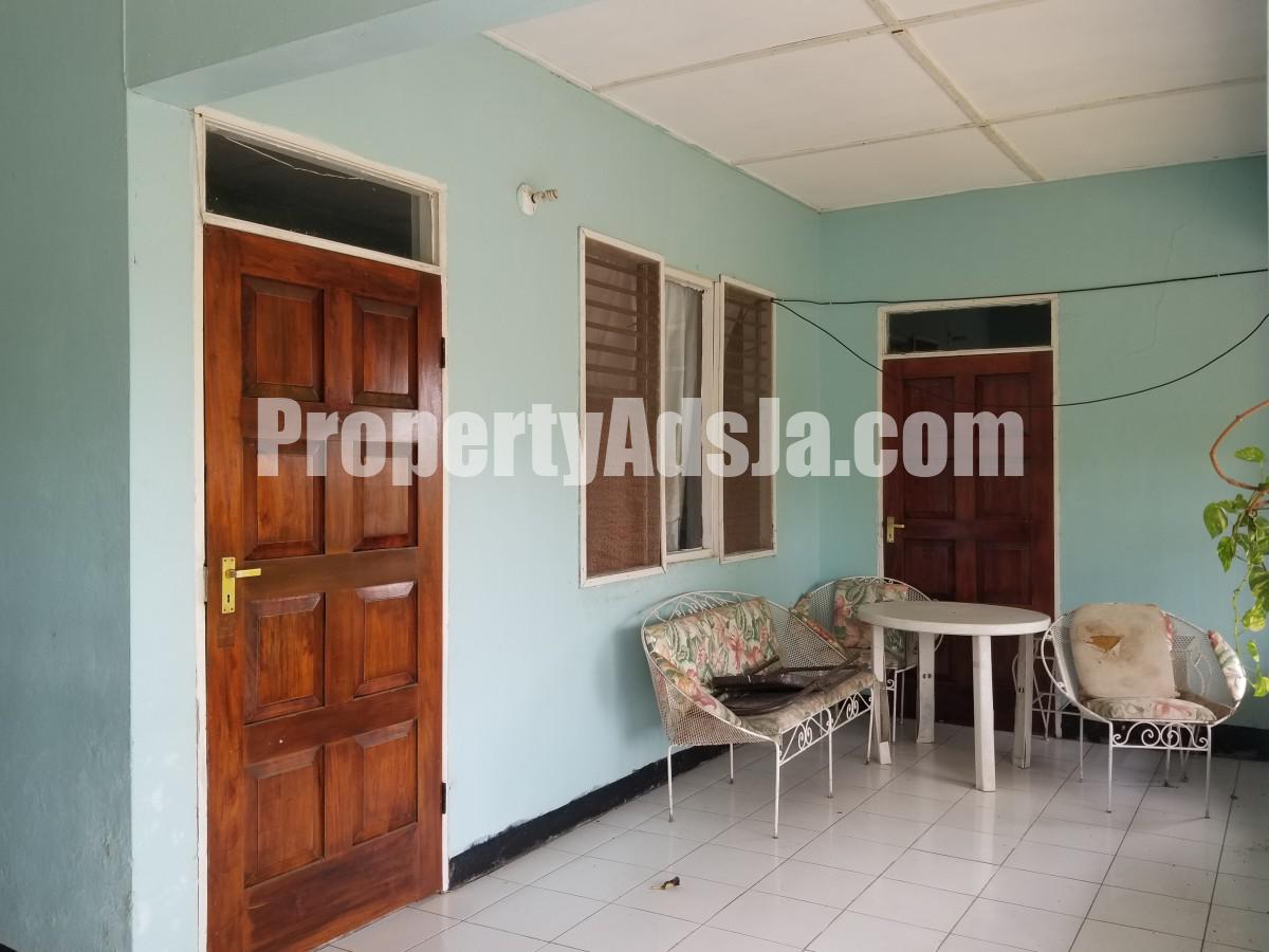 House For Sale in BUSHY PARK, St. Catherine Jamaica