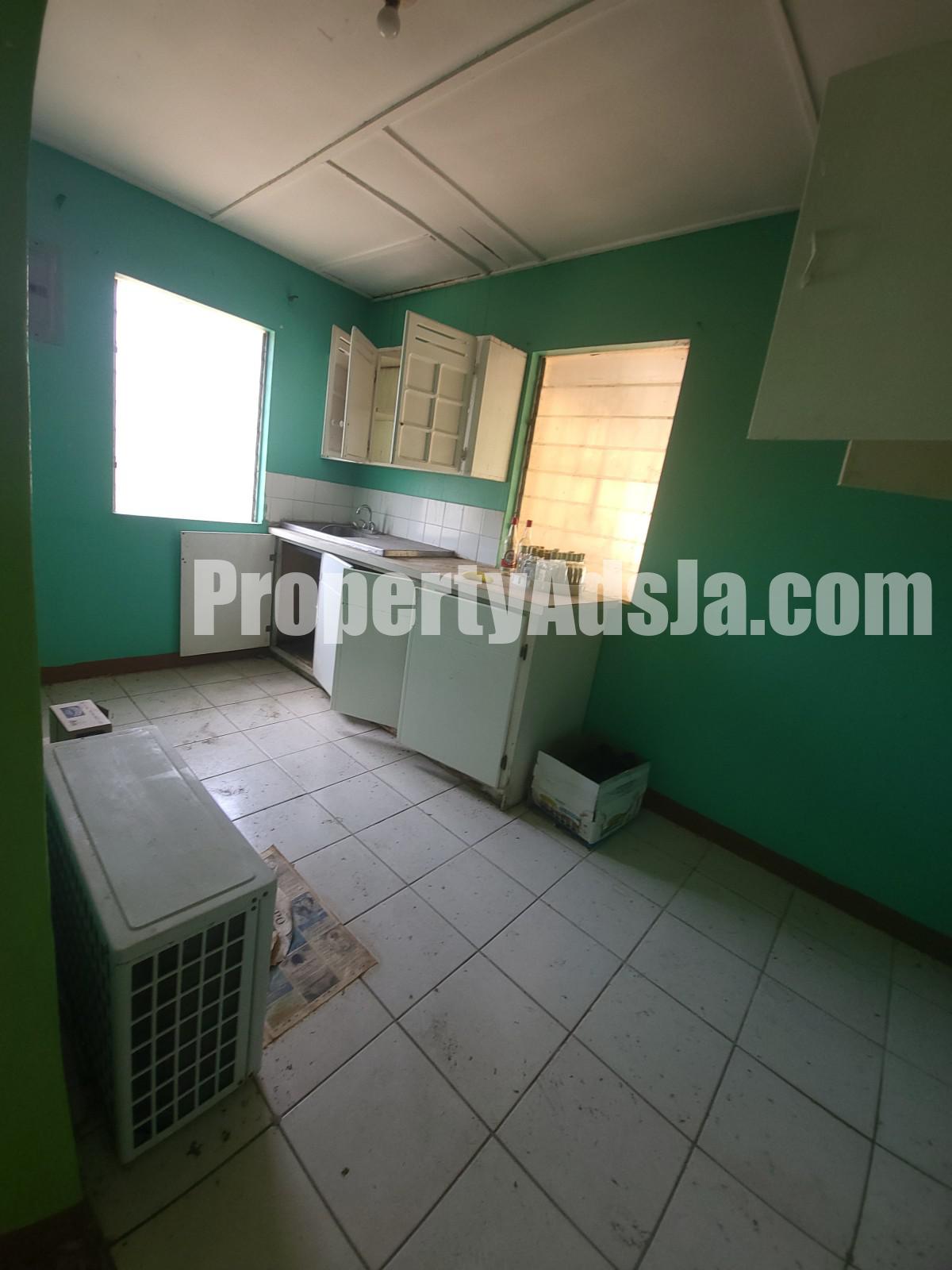 House For Sale in Meadowbrook, Kingston / St. Andrew Jamaica