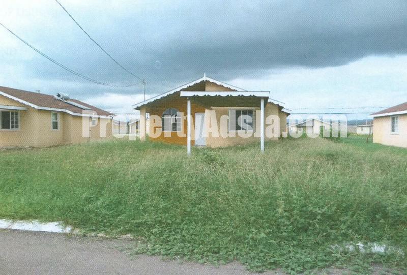 House For Sale in New Harbour Village, St. Catherine Jamaica