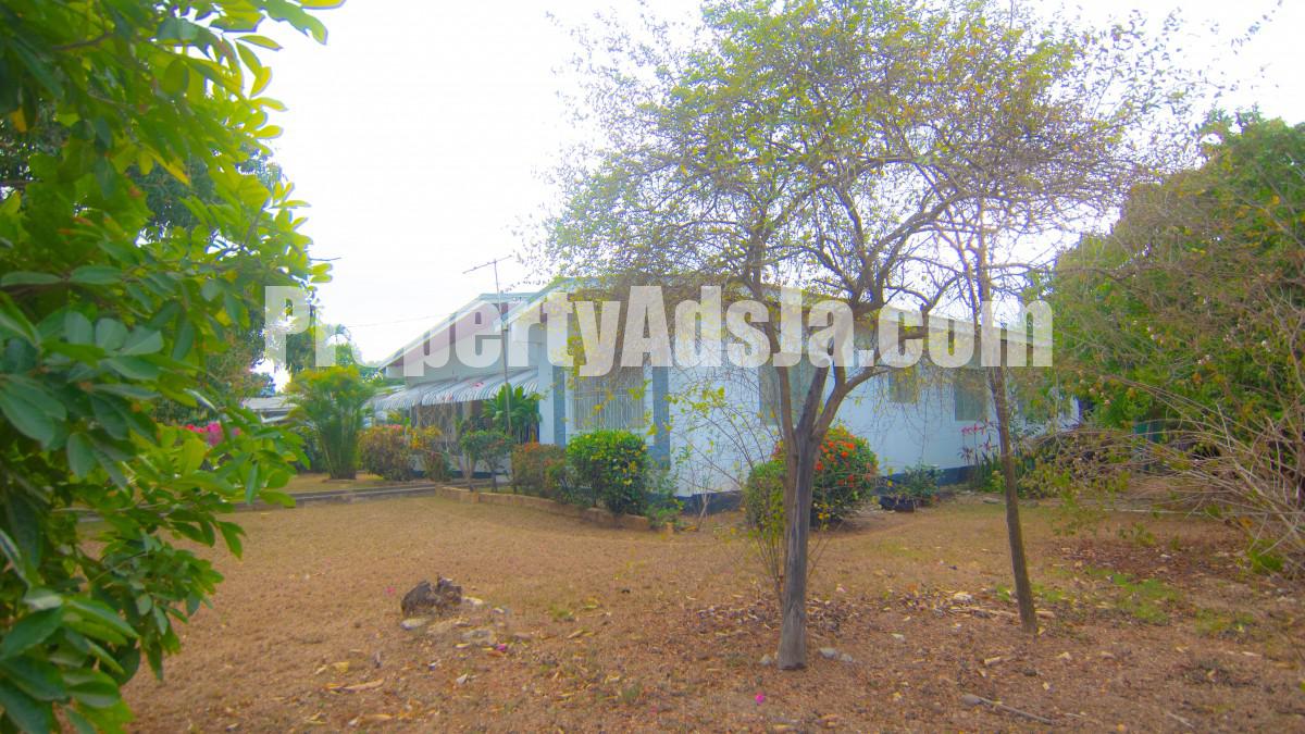 House For Sale in Near Denbigh, Clarendon Jamaica