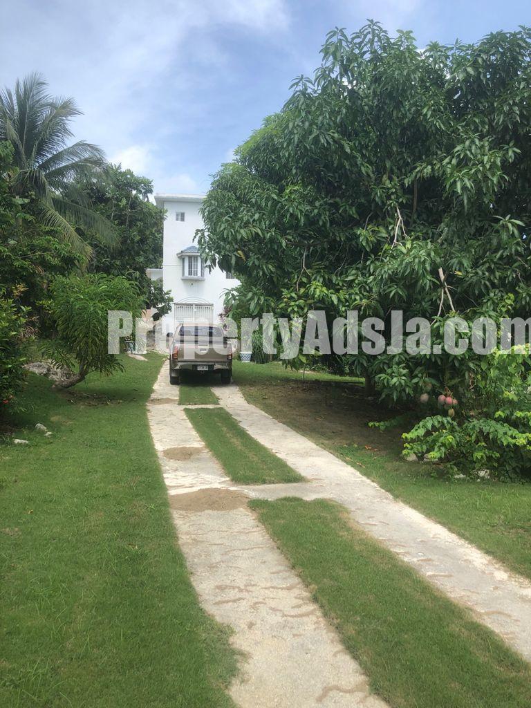 House For Sale in Hopewll, Hanover Jamaica