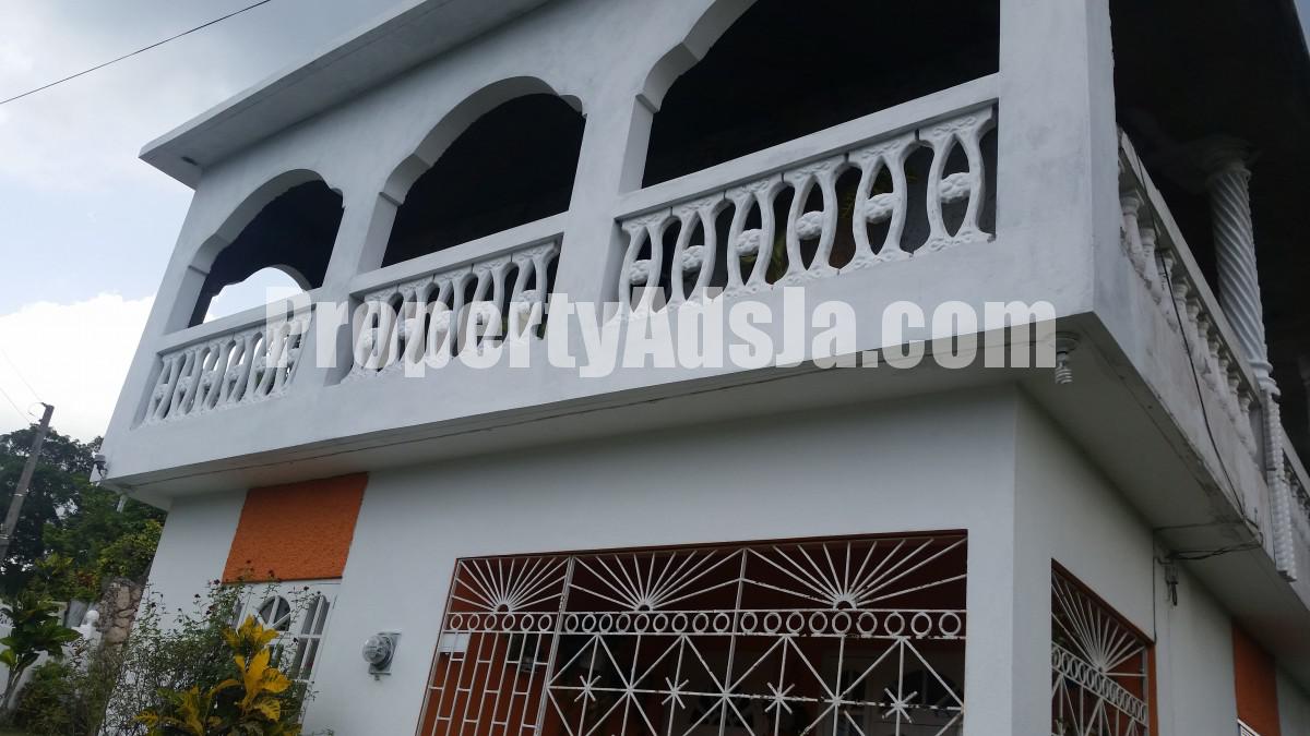 House For Sale in Lawrence Tavern, Kingston / St. Andrew Jamaica